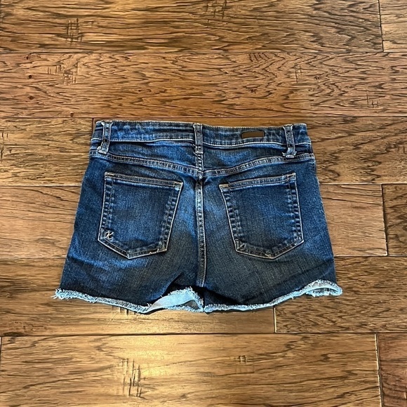 Kut From The Kloth 4” Inseam Mid Rise Shorts Size 4 - Picture 2 of 16